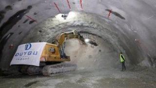 Караджов: Жлезопътната линия Костенец - Септември ще е готова през 2029 г.